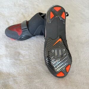 New Nike woman Black and orange Cycling Shoe size 7.5